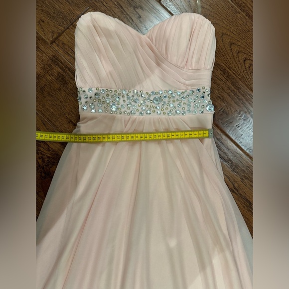 Pale Pink Dress - Picture 4 of 6